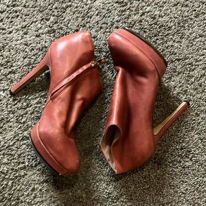 Vince Camuto Booties 8 1/2